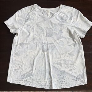 lululemon athletica White & Light Gray Floral-Print Short Sleeve Tee